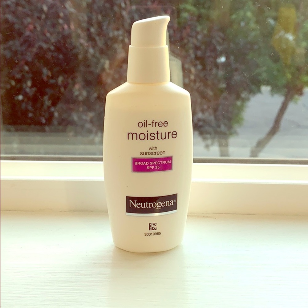 Neutrogena moisturizer - NEVER USED